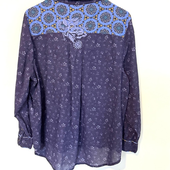 Sundance Blue Floral/Embroidered Western Shirt - Picture 2 of 5